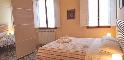 Monna Lisa Apartment