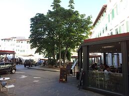 Monna Lisa Apartment