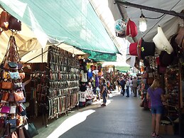 Monna Lisa Apartment