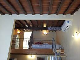 Monna Lisa Apartment