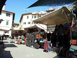 Monna Lisa Apartment