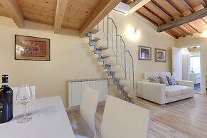 Monna Lisa Apartment