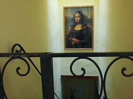 Monna Lisa Apartment