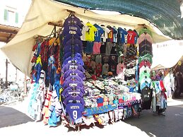 Monna Lisa Apartment