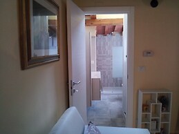 Monna Lisa Apartment