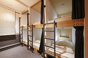 White Hostel shinsaibashi