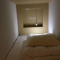 White Hostel shinsaibashi