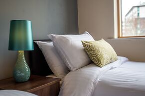 Mica Point City Centre Apartment