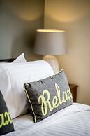 Mica Point City Centre Apartment