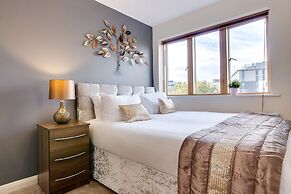 Mica Point City Centre Apartment