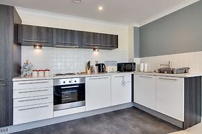 Mica Point City Centre Apartment