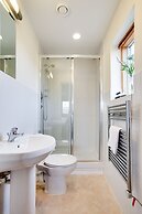 Mica Point City Centre Apartment