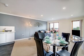 Mica Point City Centre Apartment