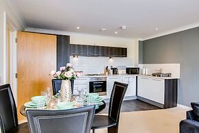 Mica Point City Centre Apartment