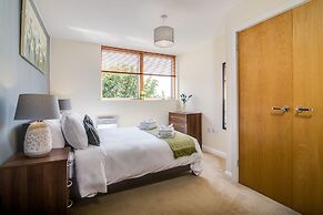 Mica Point City Centre Apartment