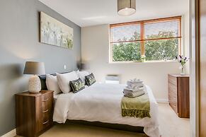 Mica Point City Centre Apartment