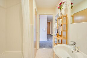 Mica Point City Centre Apartment