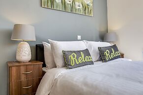 Mica Point City Centre Apartment