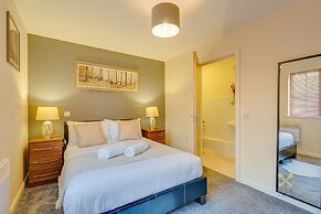 Mica Point City Centre Apartment