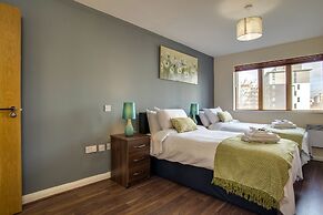 Mica Point City Centre Apartment