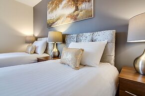 Mica Point City Centre Apartment