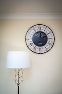 Mica Point City Centre Apartment