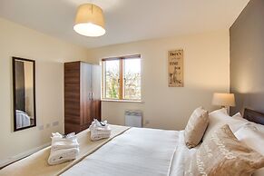 Mica Point City Centre Apartment