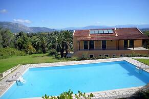 Alexandros Apartments