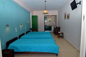 Alexandros Apartments