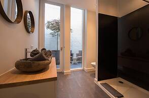 B&B The Butcher's Wife