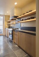 B&B The Butcher's Wife