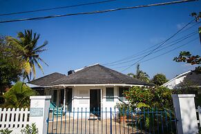 Yellow Canary Beach Villa