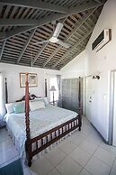 Yellow Canary Beach Villa