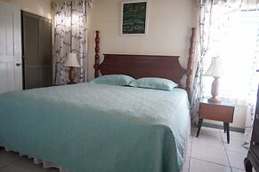 Yellow Canary Beach Villa