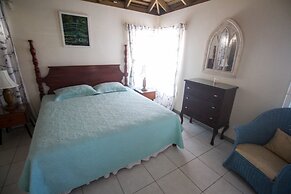 Yellow Canary Beach Villa