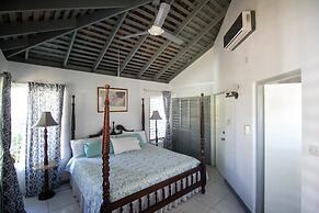 Yellow Canary Beach Villa