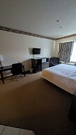 Chisholm Inn & Suites