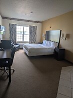 Chisholm Inn & Suites