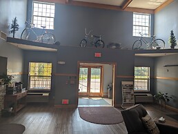 Chisholm Inn & Suites