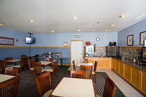 Chisholm Inn & Suites