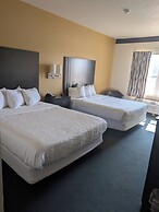 Chisholm Inn & Suites