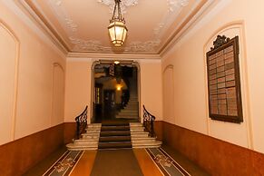 JOIVY Franci's House