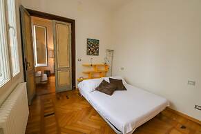 JOIVY Franci's House