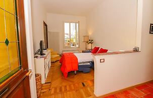 JOIVY Franci's House