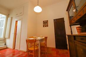 JOIVY Franci's House