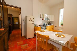 JOIVY Franci's House