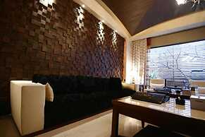 THE YORKER De'luxe Motel