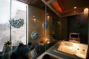 THE YORKER De'luxe Motel