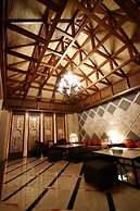 THE YORKER De'luxe Motel