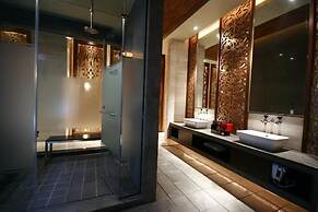 THE YORKER De'luxe Motel